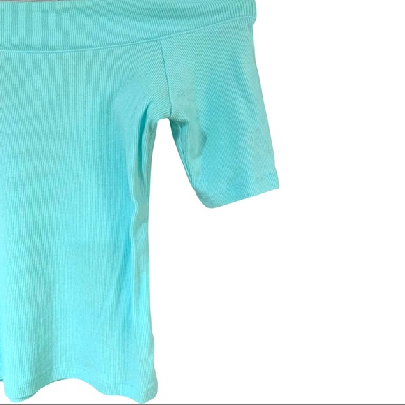 Neon Teal Off-Shoulder Short Sleeve Crop Top • Woman - Picture 3 of 9